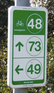 Señales de tráfico para carriles bici en Bélgica. 